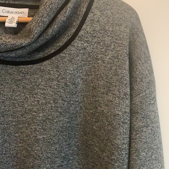 Sweater - Picture 3 of 4